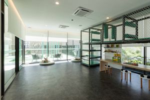 Image 67 - 926990
