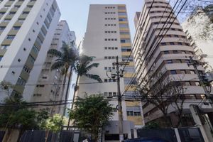 Image 35 - 886675