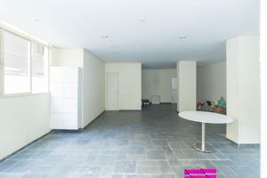 Image 38 - 886675