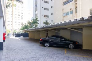 Image 40 - 886675