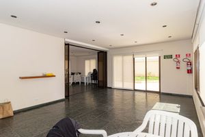 Image 68 - 899743