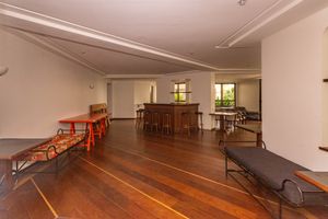 Image 82 - 868562
