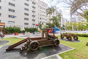 Image 89 - 868562