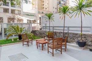 Image 31 - 863992