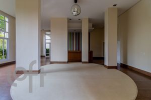 Image 19 - 477397