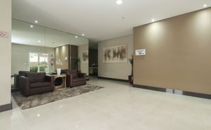 Image 29 - 868996