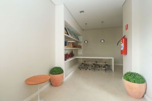 Image 31 - 868996