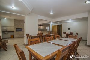 Image 6 - 105383