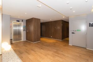 Image 65 - 865535