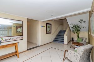 Image 10 - 822053
