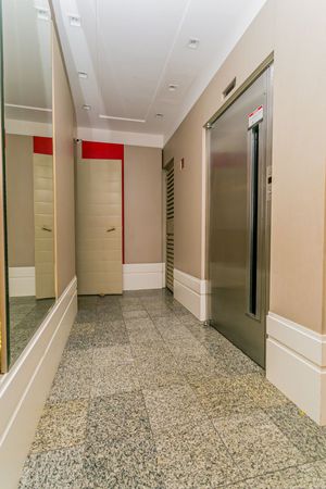 Image 3 - 4712