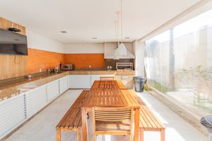 Image 32 - 904427