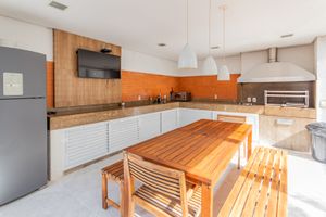 Image 33 - 904427