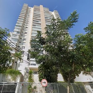 Image 10 - 874104