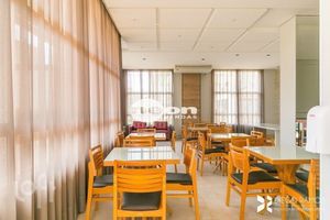 Image 20 - 47717