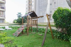 Image 30 - 887996