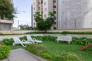 Image 31 - 887996