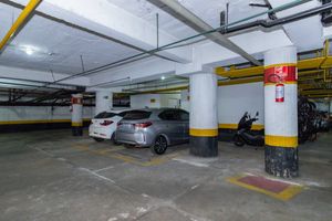 Image 41 - 887996