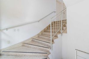 Image 38 - 918275