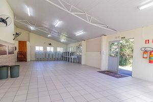 Image 9 - 48618