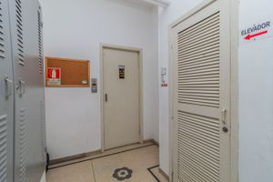 Image 24 - 430328