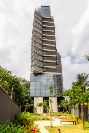Image 33 - 813485