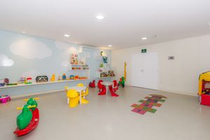 Image 35 - 330324