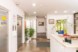 Image 17 - 205238