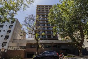Image 20 - 745242