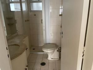 Image 10 - 50043