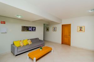 Image 35 - 215166