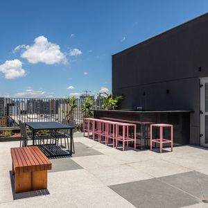 Image 12 - 50198
