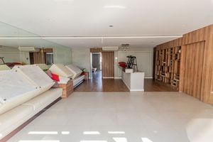 Image 22 - 323704