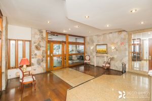 Image 8 - 5037