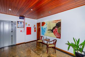 Image 46 - 884155