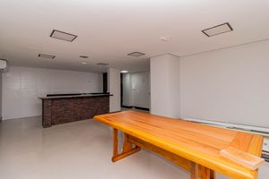 Image 49 - 868204