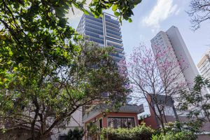 Image 44 - 895802