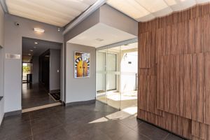 Image 34 - 812773
