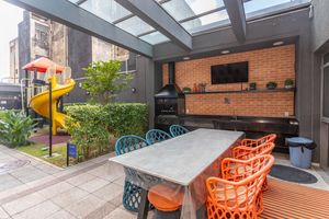 Image 39 - 329244