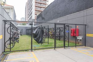 Image 49 - 329244