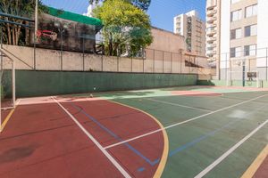 Image 22 - 335640