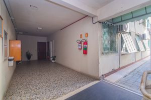 Image 13 - 239208