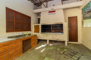 Image 15 - 239208