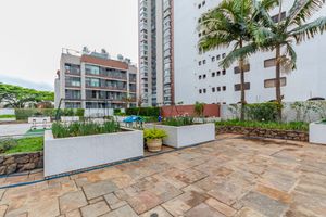 Image 10 - 50726
