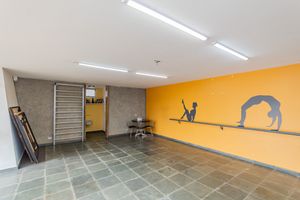 Image 11 - 50726