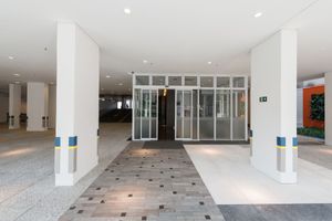 Image 7 - 829859