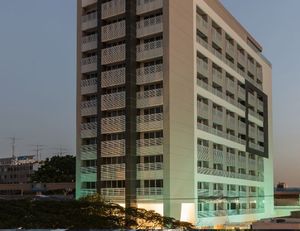 Image 26 - 829859