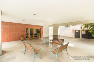 Image 23 - 927872