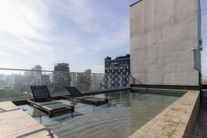 Image 17 - 869722