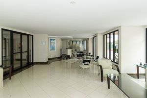 Image 35 - 925799